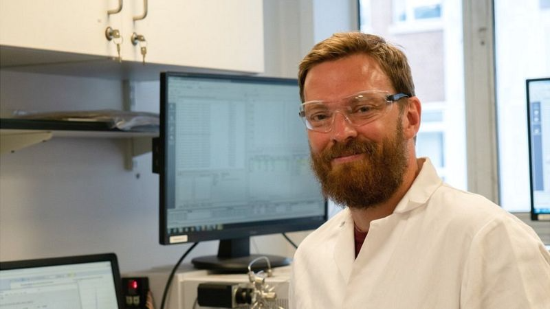 أوراق اصطناعية لإنتاج الوقود السائل باستخدام الطاقة الشمسية