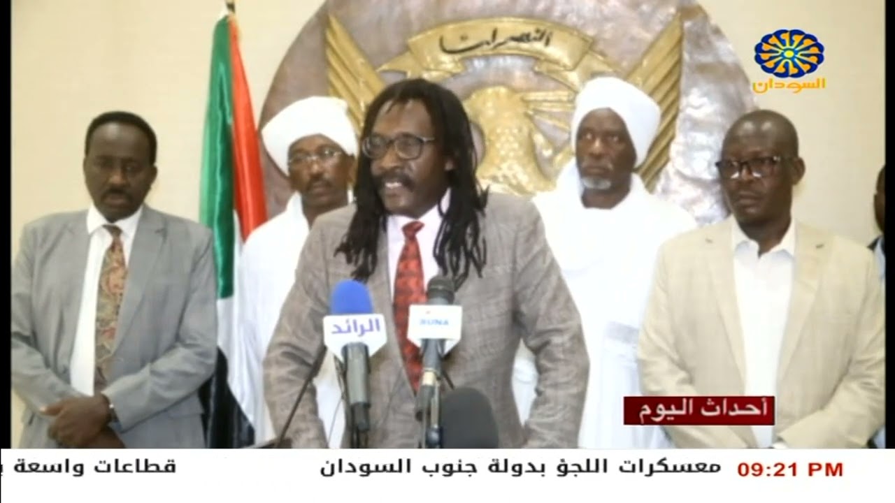 محجوب حسين عضو حركة مناوي سابقا و عضو حركة  جبريل اليوم يعود الي الخرطوم بعد ٢٠ عاما و يقول